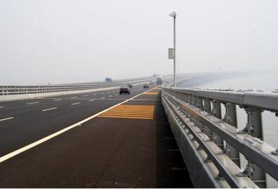 高速橋梁防撞護與聲屏障 保障安全與降低噪音的基礎(chǔ)設(shè)施